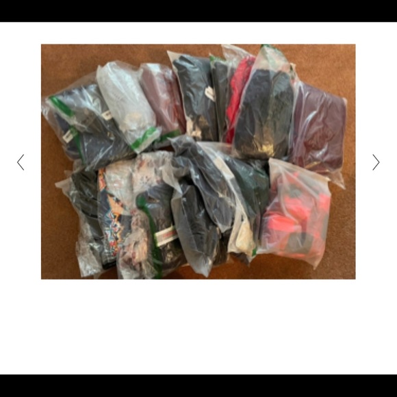 BOX OF LEGGINGS ( Like new) - Picture 3 of 3